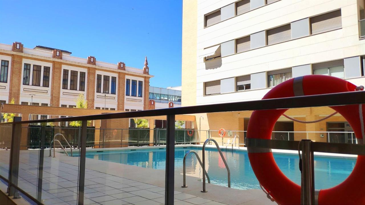 On The Beach! Frente Al Paseo Maritimo, Parking Y Piscina マラガ エクステリア 写真
