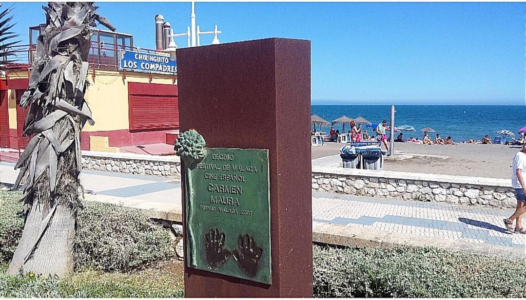 On The Beach! Frente Al Paseo Maritimo, Parking Y Piscina マラガ エクステリア 写真