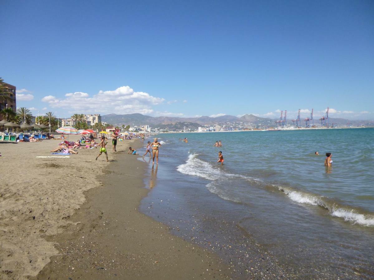 On The Beach! Frente Al Paseo Maritimo, Parking Y Piscina マラガ エクステリア 写真